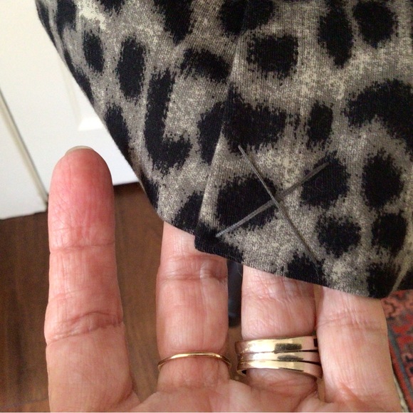 CAbi animal print fitted jacket NWOT - Picture 7 of 13